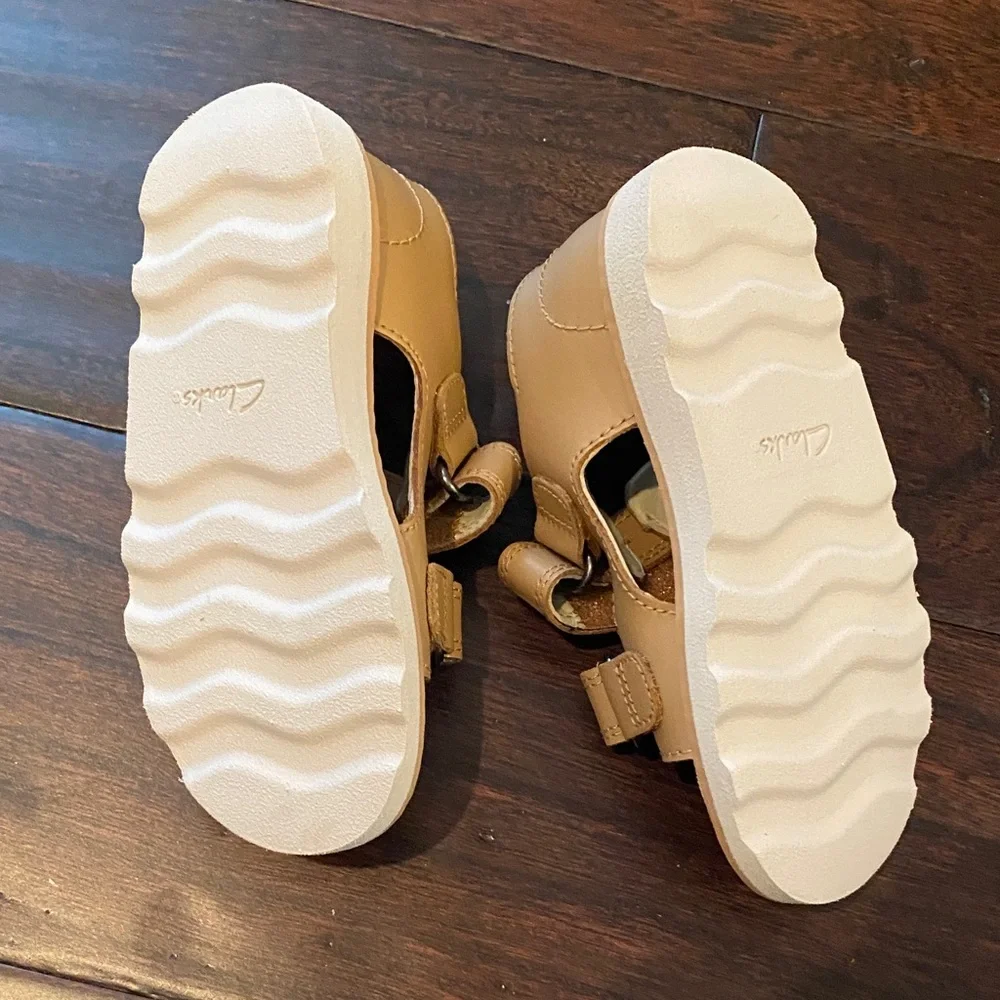 Clarks Brown Leather Baby Sandals - Picture 5 of 5